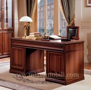 письменный стол для кабинета